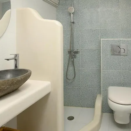 Capt. Yiannis Apartment *